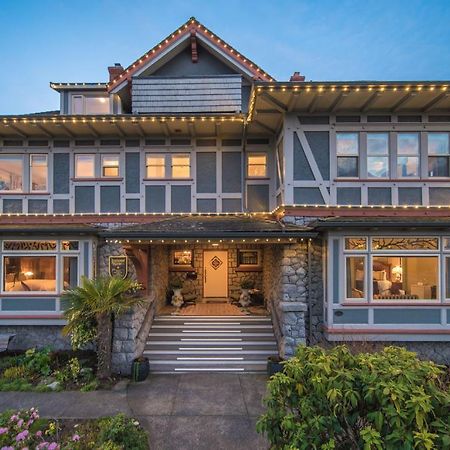 Dashwood Manor Seaside Bed & Breakfast Виктория Экстерьер фото