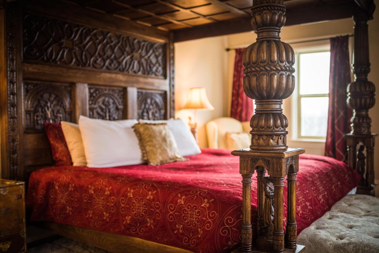 Dashwood Manor Seaside Bed & Breakfast Виктория Экстерьер фото