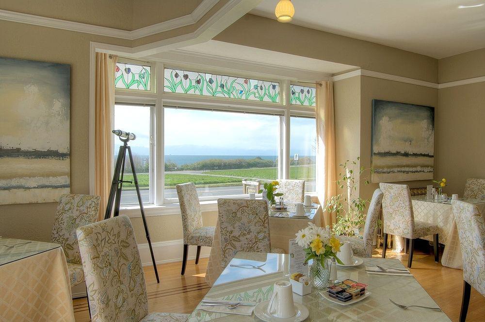 Dashwood Manor Seaside Bed & Breakfast Виктория Экстерьер фото